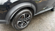 Nissan Juke 1.0 DiG-T N-Connecta 5dr Petrol Hatchback